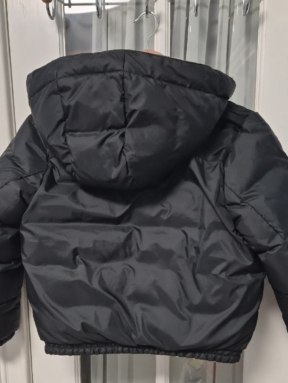 Burberry Black Puffer Jacket with Check Lining - Picture 4 of 6